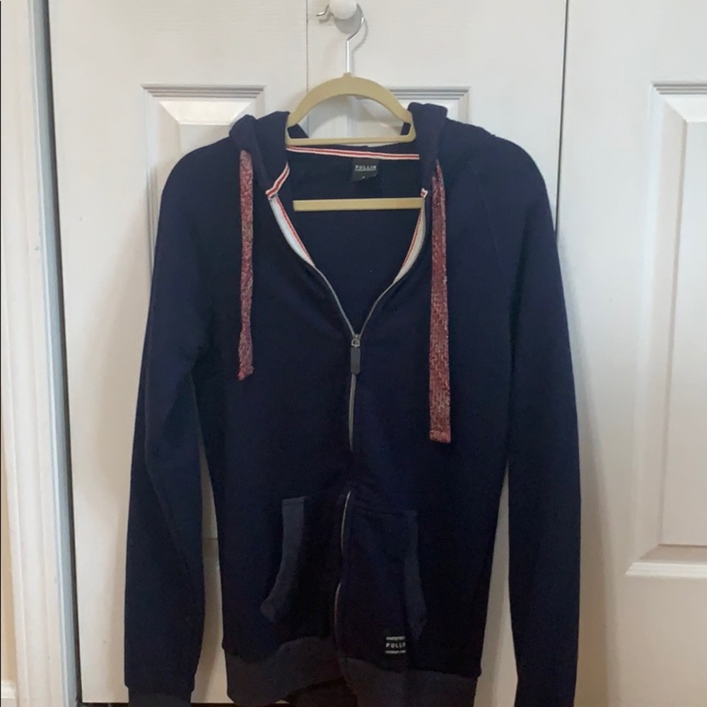 Pull-In Hoodie (S)